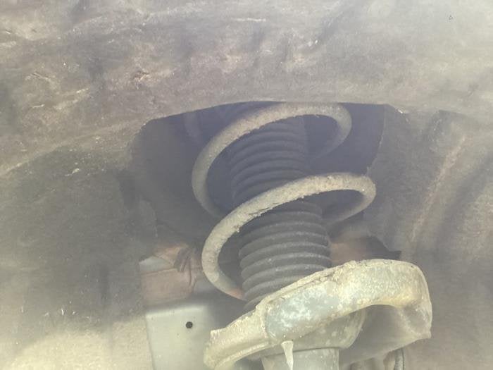 Amortisseur avant gauche d'un Volvo V40, -, 3 mois de garantie, -, -