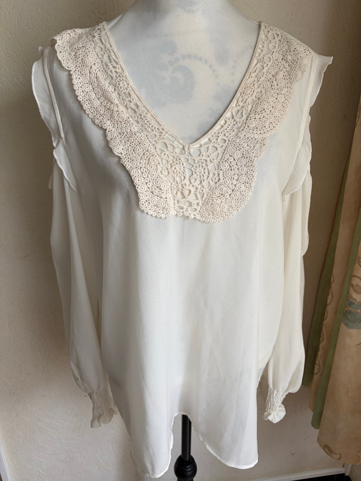 Romantische blouse van Boheemse kant van Zara Basic L, Kleding | Dames, Blouses en Tunieken, Ophalen of Verzenden, Zo goed als nieuw