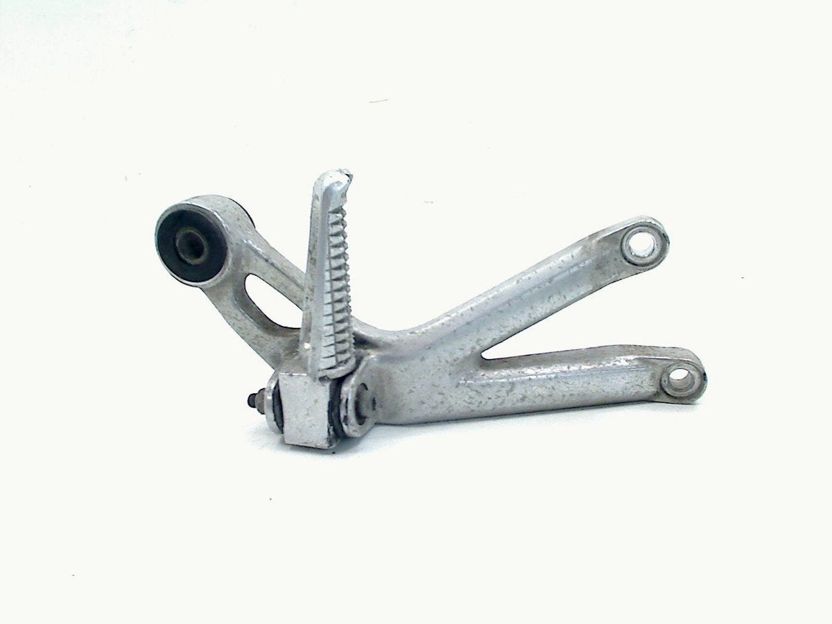 REPOSE PIEDS SUPPORT ARRIÈRE DROIT Yamaha, Motos, Dhr. S. di Majo, Utilisé, Info@cama-motorparts.nl, P.J. Troelstraweg 8 8
3144 CX  MAASSLUIS, NL