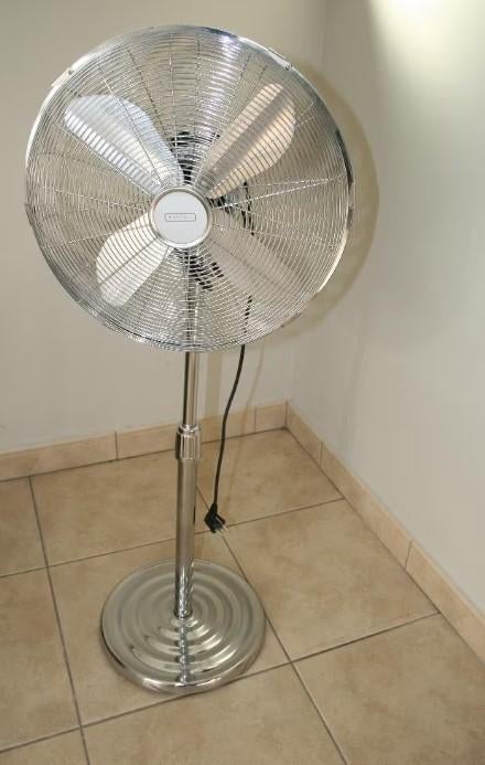 Retro ventilator, Elektronische apparatuur, Ventilatoren, Zo goed als nieuw, Statiefventilator, Ophalen