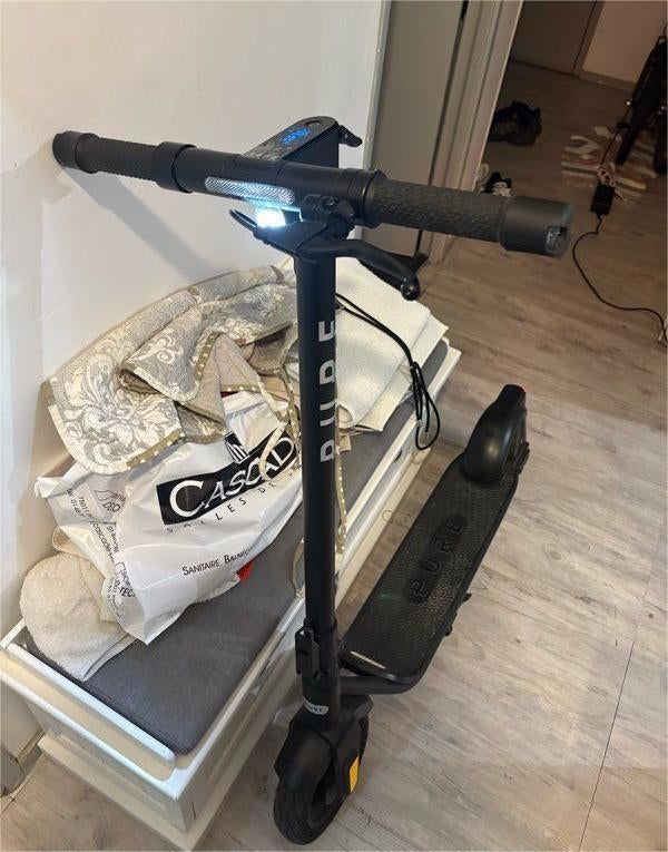 PURE Air 3 PRO scooter — Zo goed als nieuw en onder garantie, Ophalen, Gebruikt