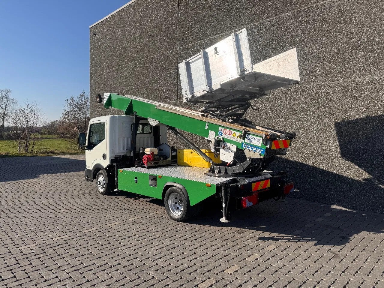 Nissan Cabstar NT 400 BOCKER HL30/1-7LH (bj 2017), Auto's, https://public.car-pass.be/vhr/d8cd5904-8d90-4b91-818a-555b265ce351