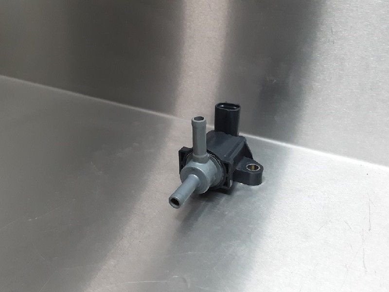 VACUUM VALVE Toyota Aygo (B10) (|90910WC001|), Utilisé, Toyota