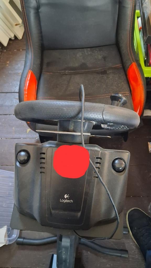 Playseat-simulator met Logitech G27 stuurwielpakket