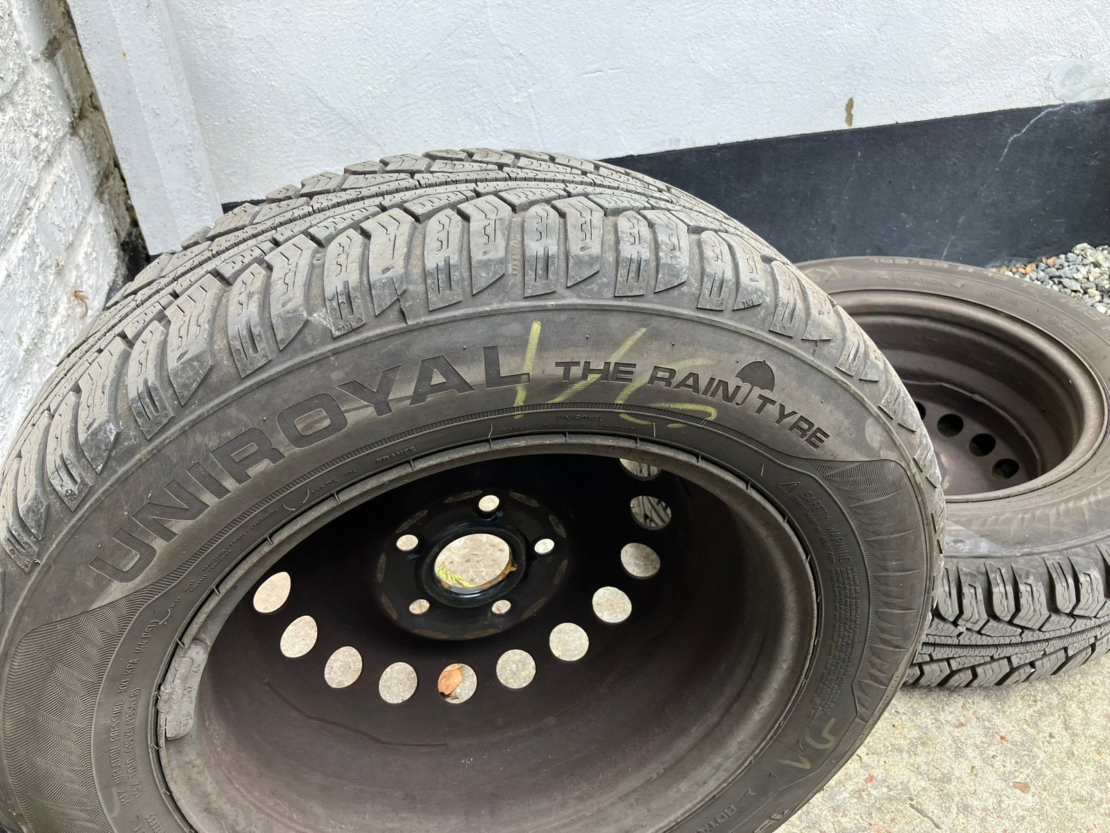 Pneus hiver avec jantes Uniroyal 195/65R 15 91 T, Autos : Pièces & Accessoires, Pneus hiver, Véhicule utilitaire, Pneu(s), Enlèvement