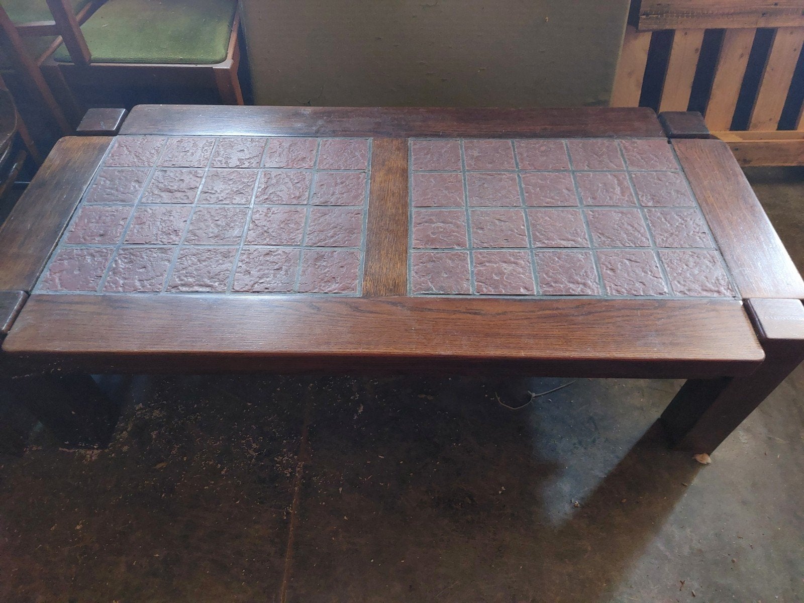 eiken salontafel met tegels., Ophalen