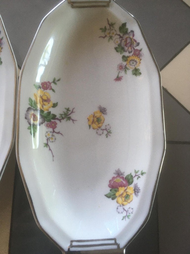 Lot de 2 plats en porcelaine (Cerabel) de Baudour, Antiquités & Art, Enlèvement ou Envoi