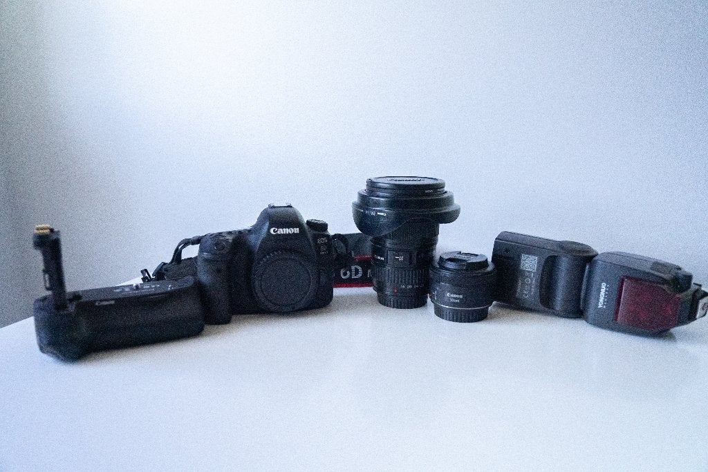 Canon 6D MKII + Canon 16-35mm 2.8 + Canon 50mm 1.8 + extra's, Gebruikt, Spiegelreflex, Canon, 26 Megapixel