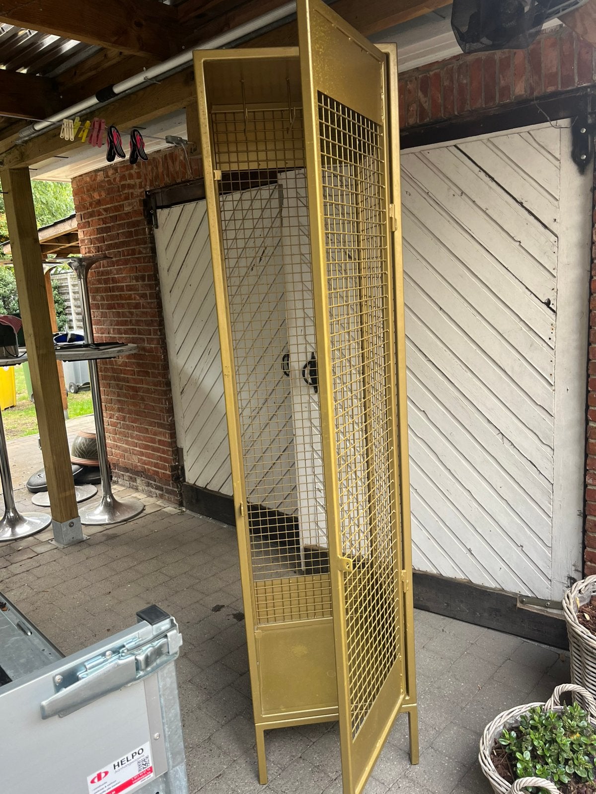 Armoire à casiers en fil, Enlèvement