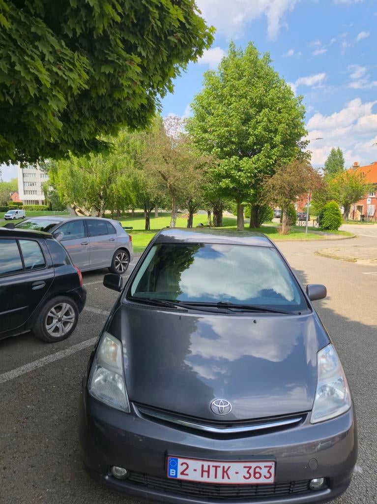 Toyota prius hybride, Autos, Toyota, Cuir, Achat, Beige, 5 portes