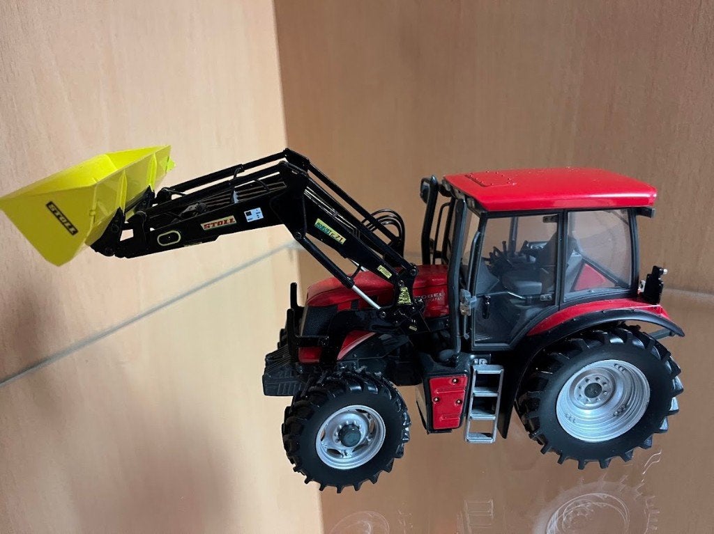 KIROVETZ K3180 Tractor 1:32, Enlèvement ou Envoi, Utilisé, Tracteur et Agriculture, Universal Hobbies