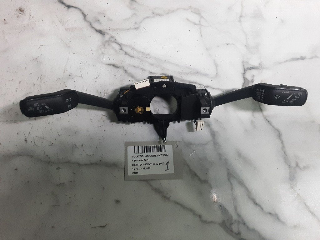 COMMUTATEUR Volkswagen Tiguan (5N1 / 2) (5Q0953507JF), Volkswagen, Mevr. I. Hauben, Utilisé, Rue de l'Espoir 34 34
4030  GRIVEGNÉE, BE