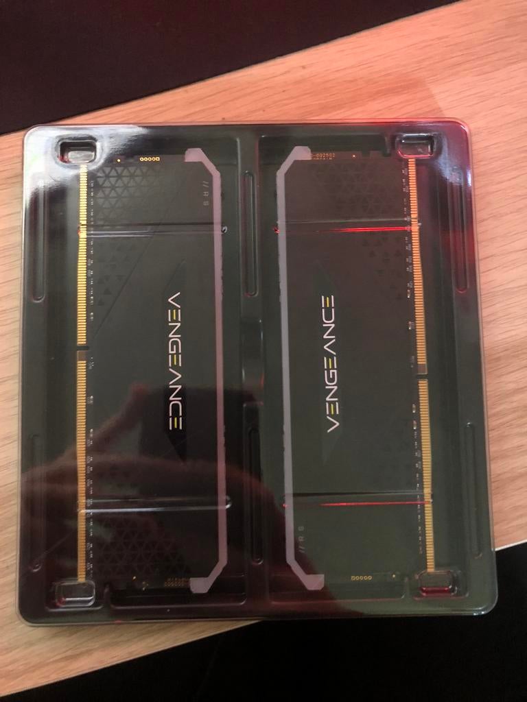 Corsair Vengeance RS 32gb 3200mhz ddr4, Computers en Software, RAM geheugen, Ophalen, Zo goed als nieuw