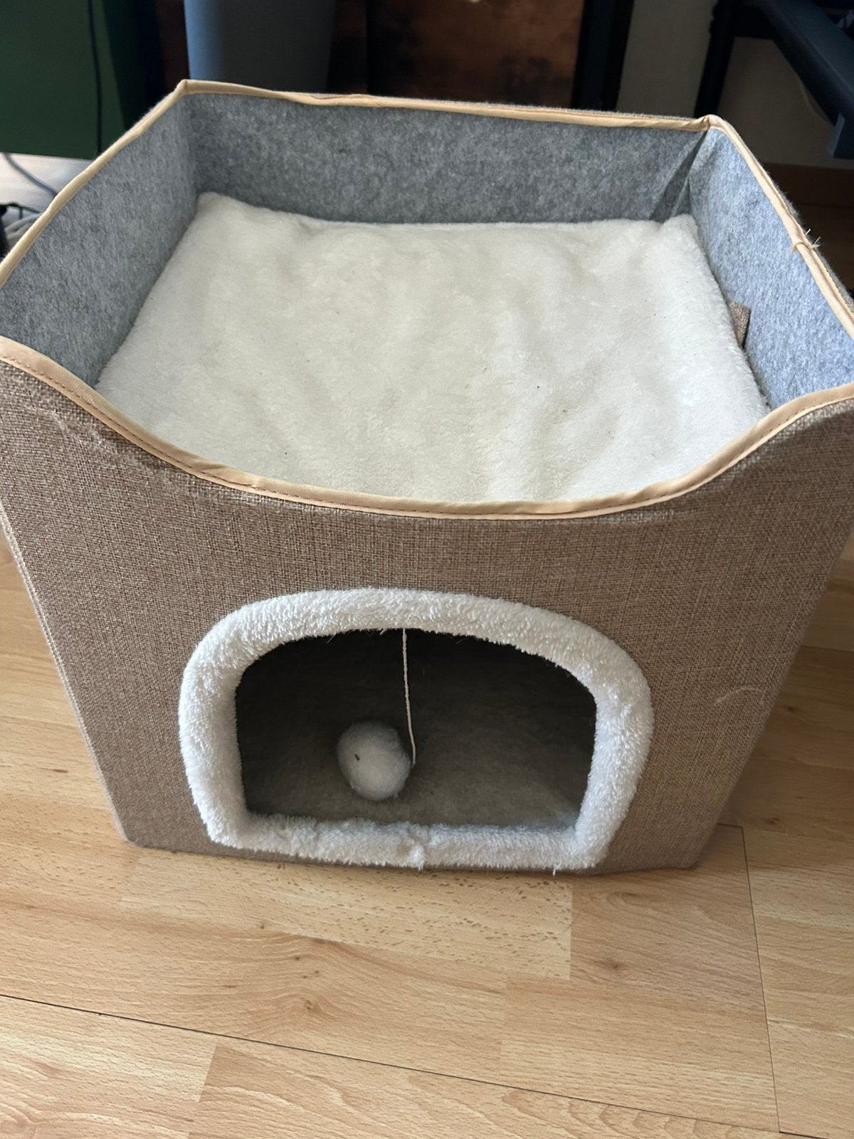 Kattenhuis, Ophalen, Zo goed als nieuw