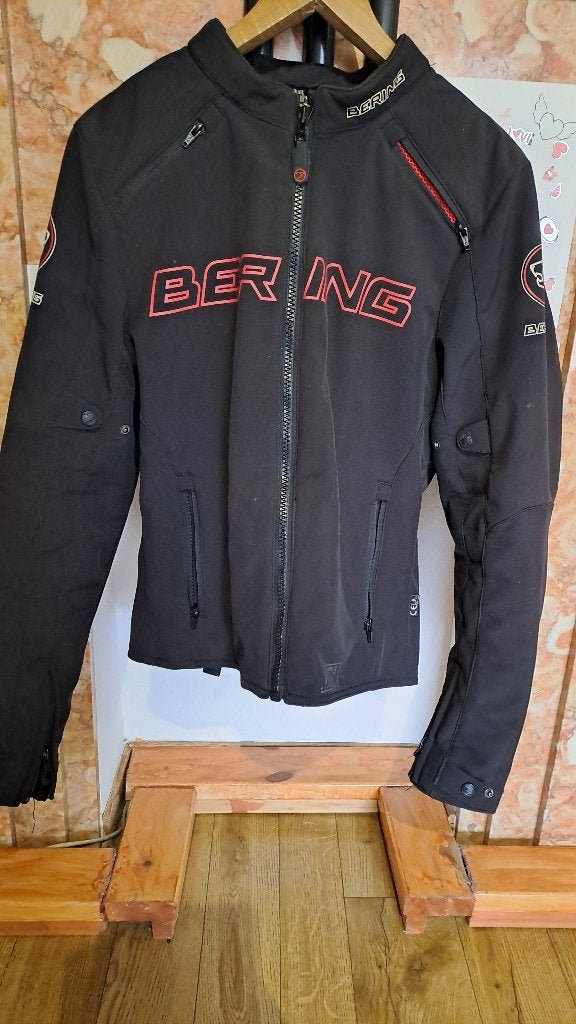 2 zeer goede motorvesten, Motos, Vêtements | Vêtements de moto, Manteau | cuir, Femmes, Hommes, Seconde main, Enlèvement ou Envoi