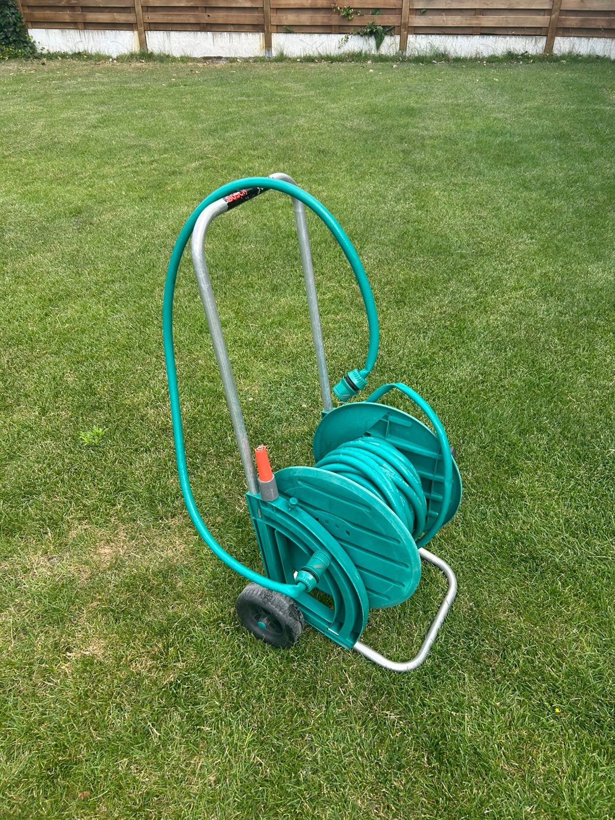 Bosch Tuinslanghaspel + 20m tuinslang, Ophalen, Gebruikt, Tuinslang