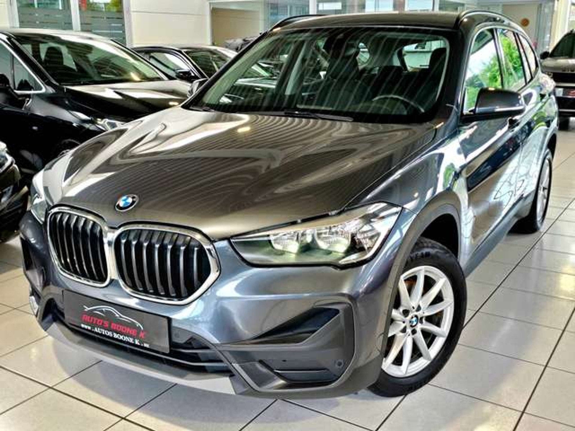 BMW X1 X1 1.5i / Panoramisch dak / Dab radio / Navigatie, Auto's, Dealer onderhouden, Stof, Gebruikt, Euro 6