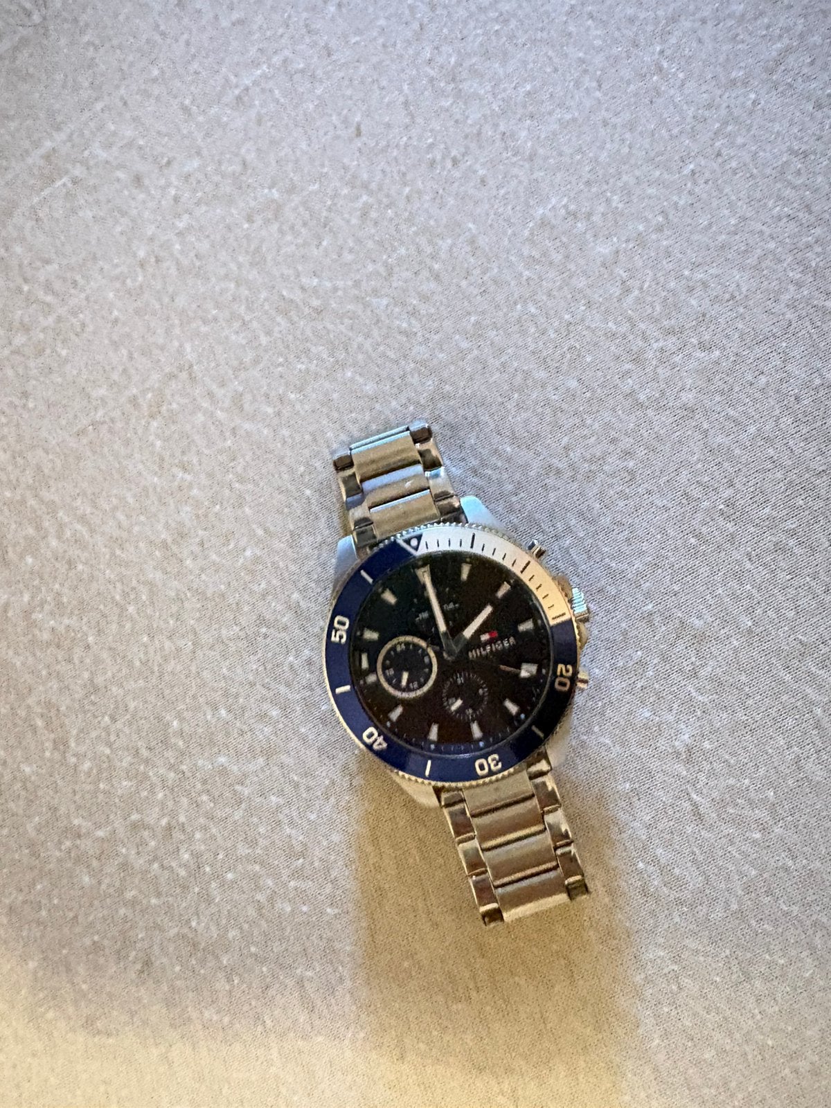 Tommy Hilfiger horloge, Handtassen en Accessoires, Bedels, Ophalen, Zo goed als nieuw