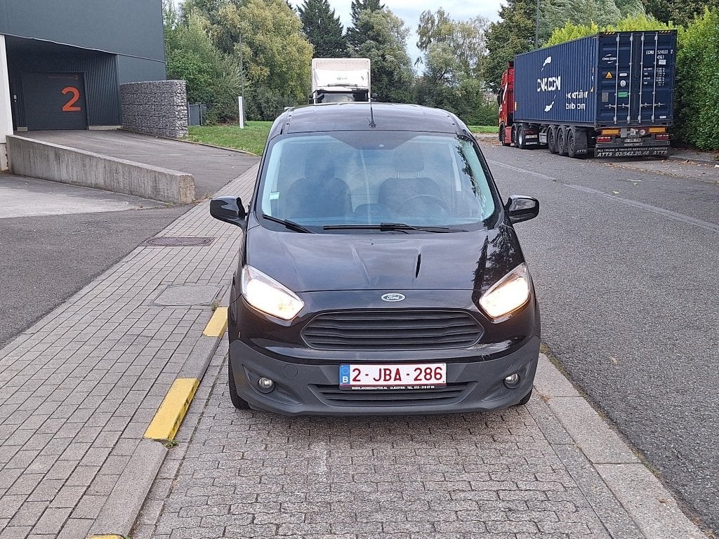 Ford transit courrier TDCI trend 1.5, Autos, Achat, Boîte manuelle, Noir, Diesel
