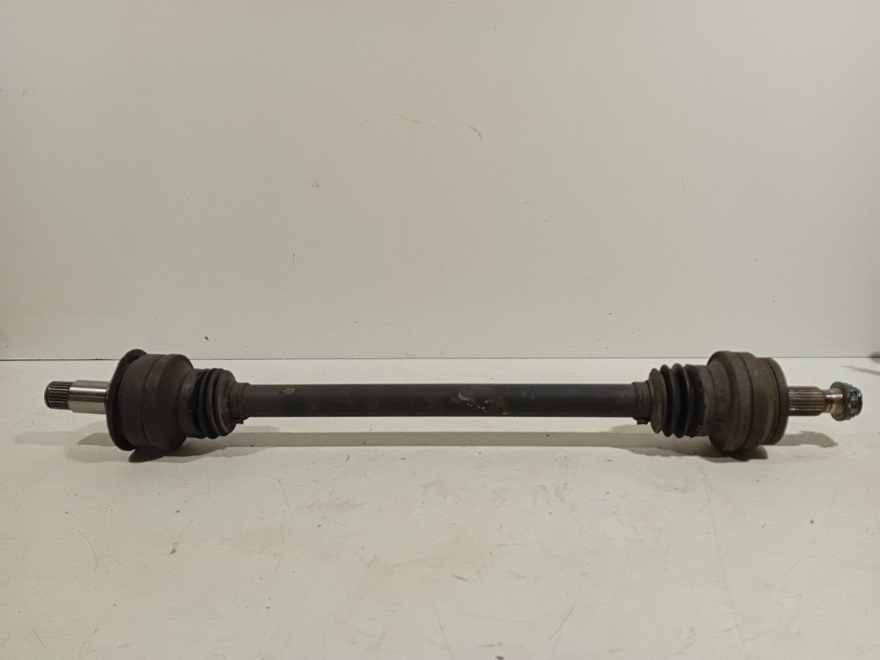 Aandrijfas links achter Mercedes-Benz SLK-Klasse, Onderdelen@venauto.nl, Van der Ven Autorecycling B.V., Gebruikt, Ettenseweg 76, 4706 PB Roosendaal, The Netherlands