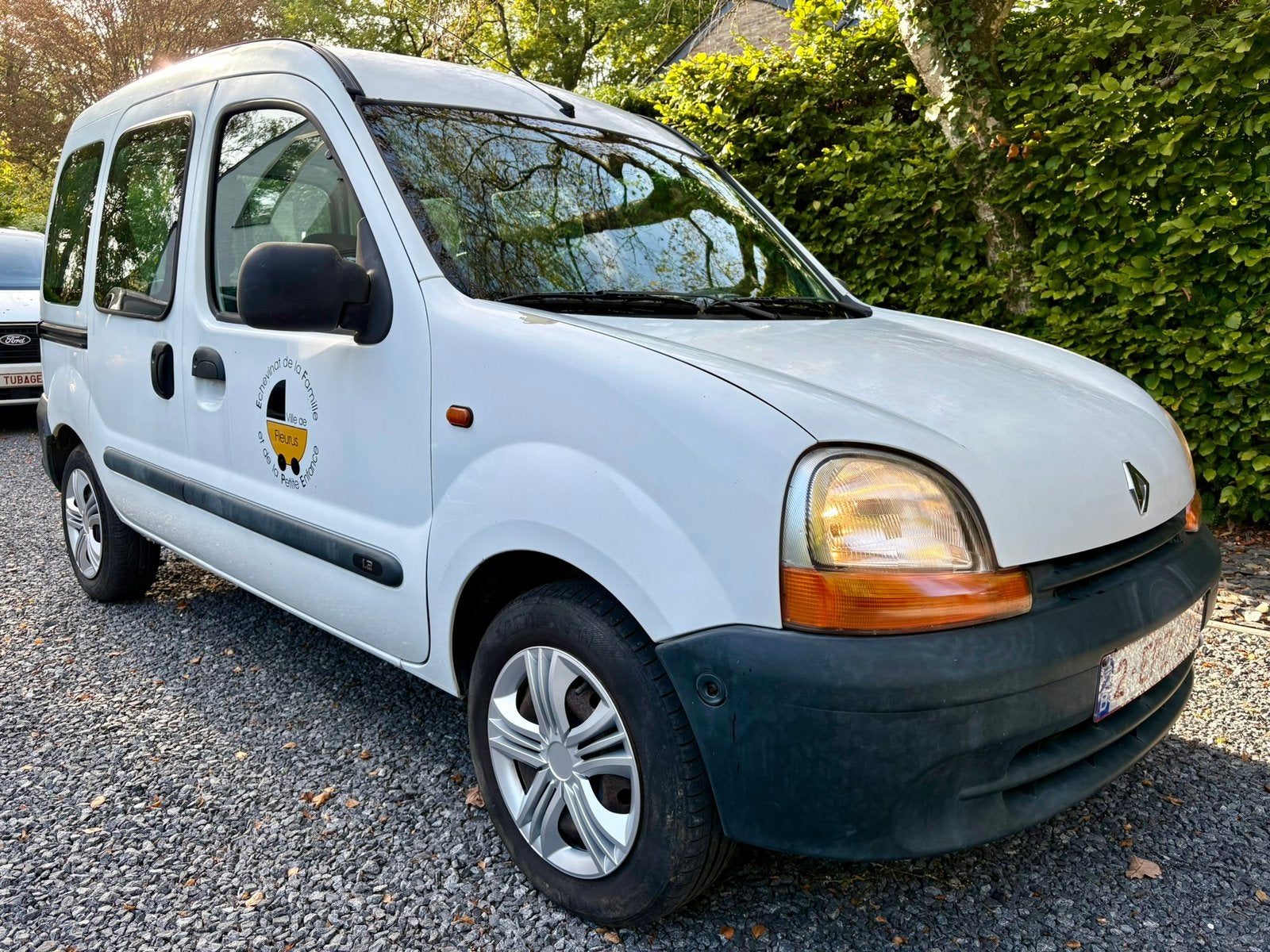 Renault Kangoo 1.2i RNE 74.500km 1er Proprio 2.200€, Auto's, 4 cilinders, Wit, Particulier, 5 zetels