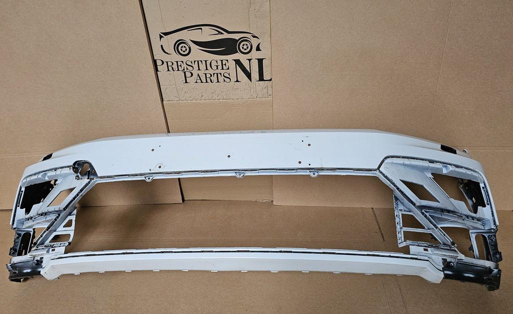 Voorbumper VW Tiguan 5NA R-line 6xPDC KLS ORGINEEL BUMPER, Gebruikt, -, Voor, Ophalen of Verzenden