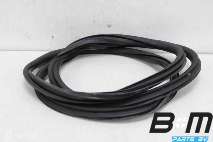 Portierrubber achterzijde VW Golf 6 5K6867913, Gebruikt