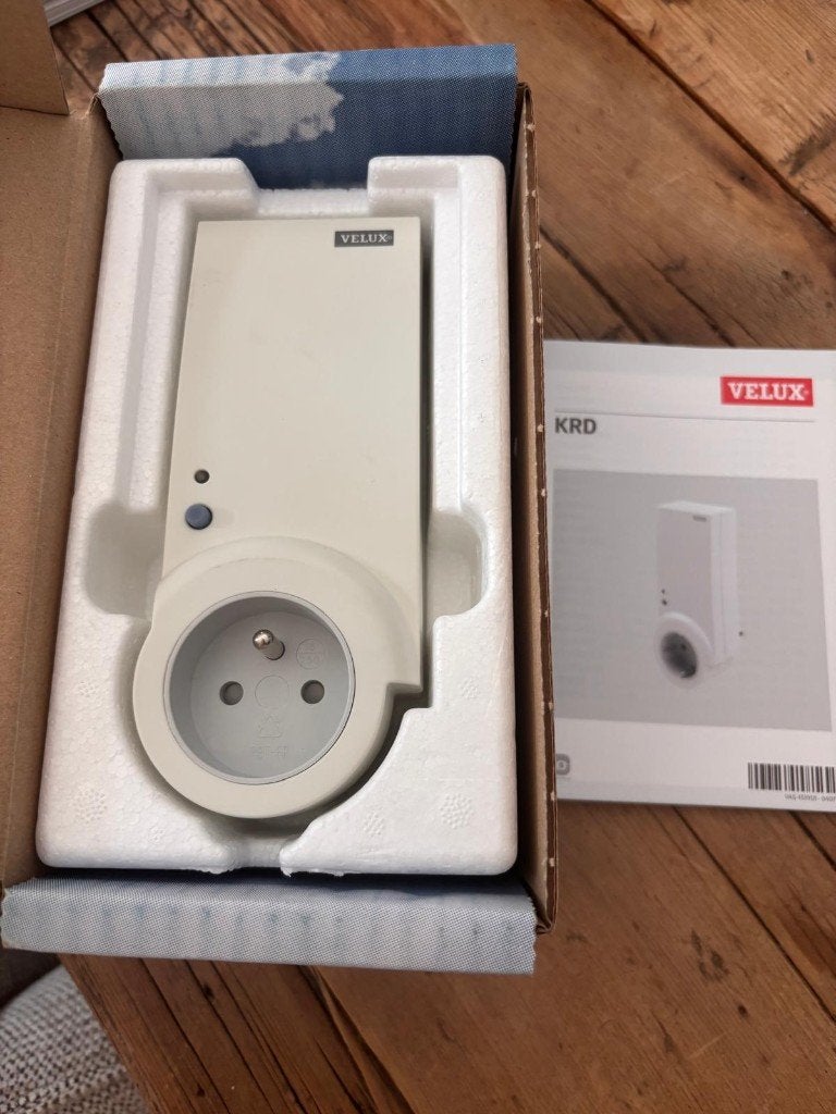 VELUX KRD 100 FR (io-homecontrol adapter)., Bricolage & Construction, Volets, Neuf, Fonctionnement électrique, Enlèvement ou Envoi