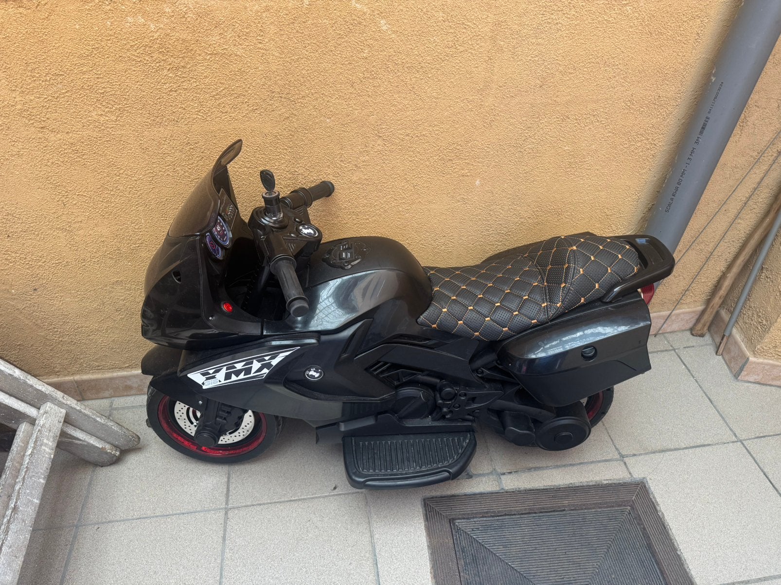 Moto enfant sur batterie, Comme neuf