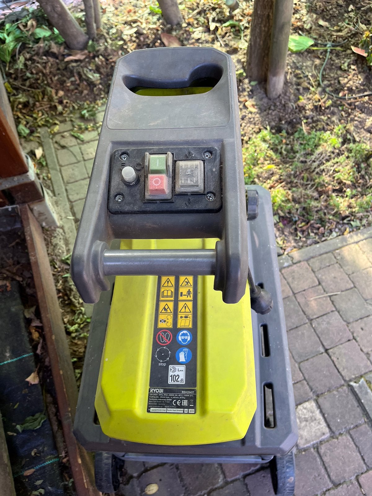 A vendre broyeur RYOBI, Enlèvement, Utilisé, Électrique, Bac de ramassage
