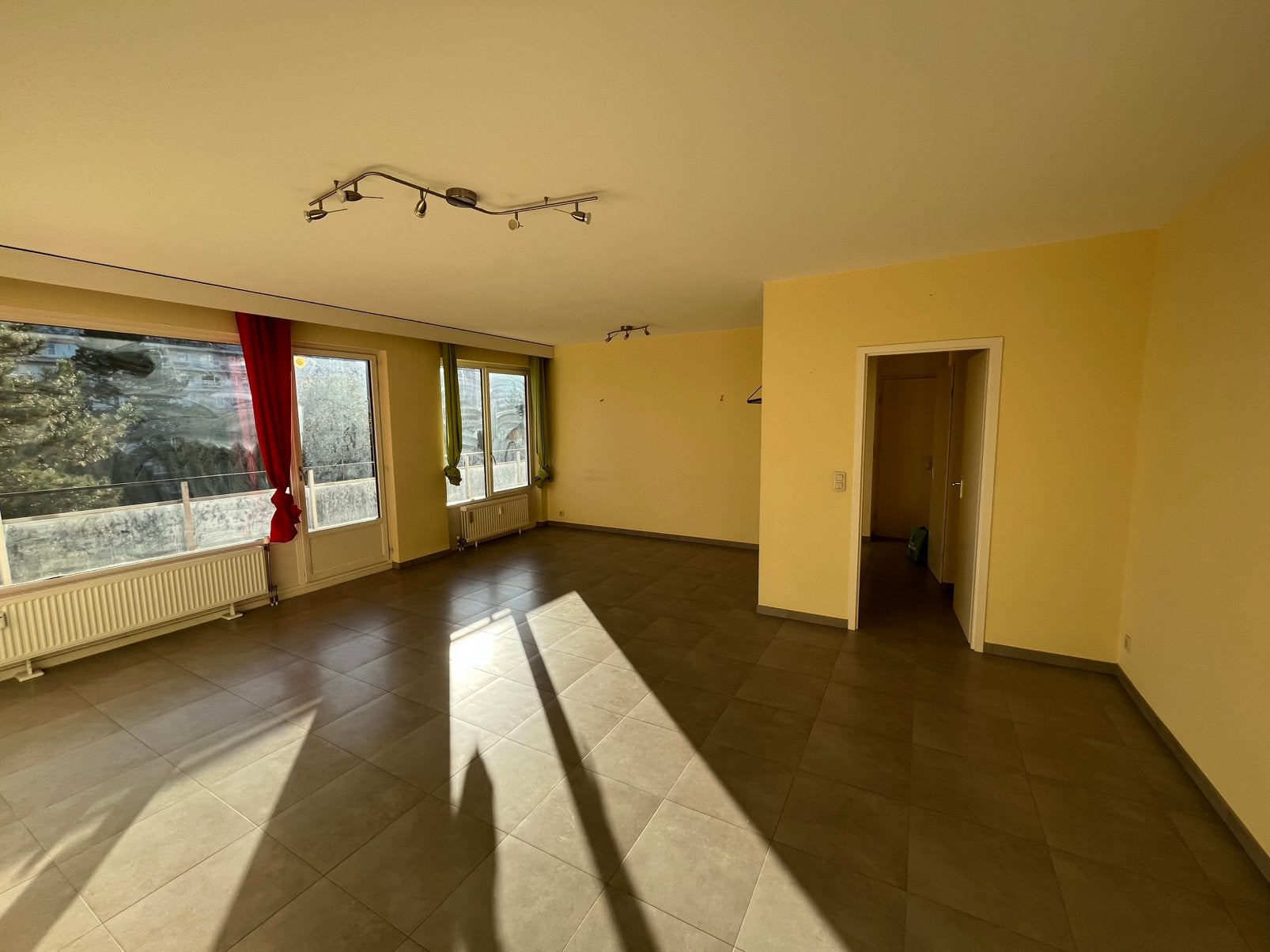 Grand appartement 1 chambre plus garage, 50 m² ou plus, Bruxelles