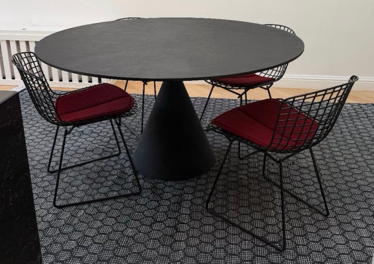 Te koop aangeboden: Desalto tafel + 4 Bertoia chairs (Knoll), Ophalen, Zo goed als nieuw