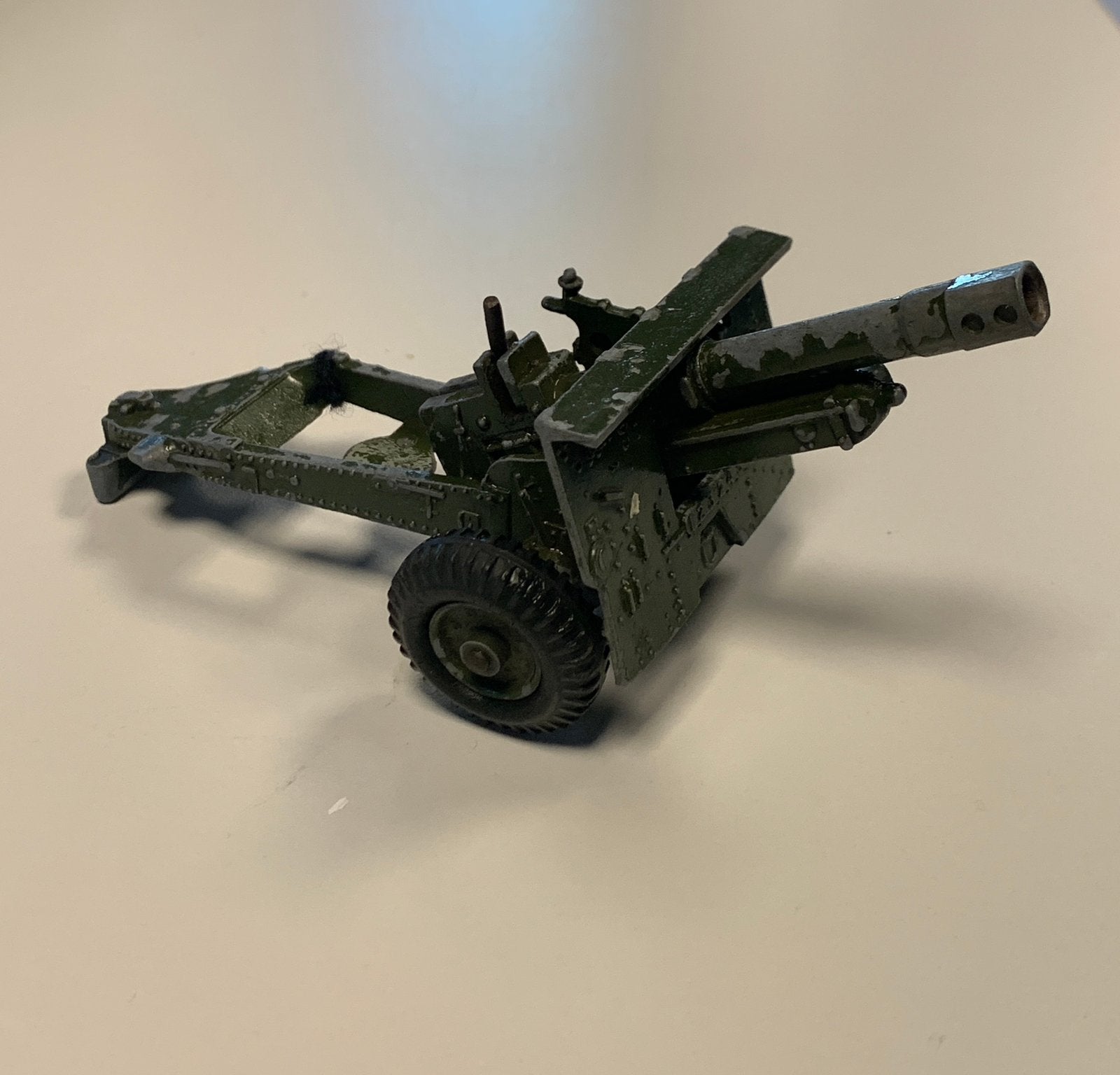 Crescent Toy WW2 British 25lb Canon. Vintage, Hobby en Vrije tijd, Modelauto's | 1:32, Ophalen of Verzenden, Gebruikt, Overige typen