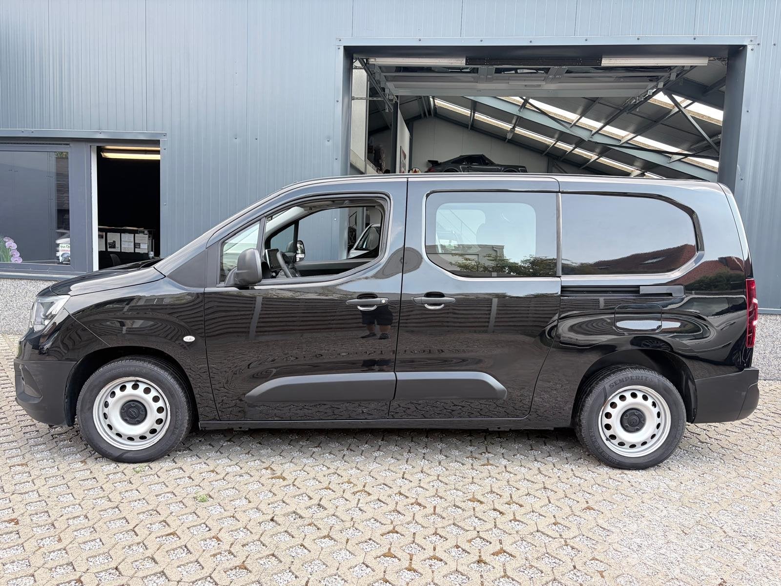 Opel Combo L2 - Dubbele cabine - 13966€+btw - Motor 25000, Auto's, Opel, Voorwielaandrijving, Stof, Gebruikt, 4 cilinders