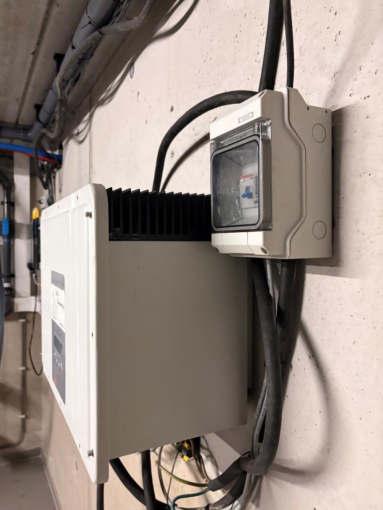 Zonne energie omvormers Tesla lader, Ophalen, Zo goed als nieuw, Overige typen