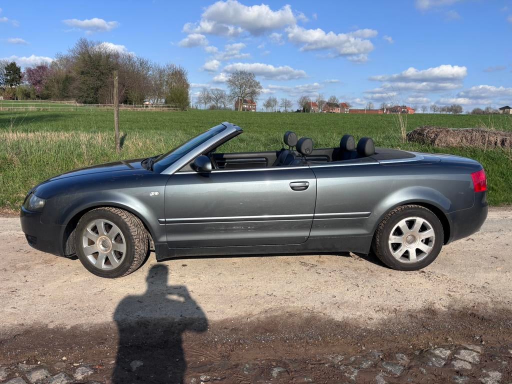 Audi A4 Cabriolet 1.8T essence Cabriolet  cuir 2005 208000km, Autos, Cuir, Achat, Entreprise, Cabriolet