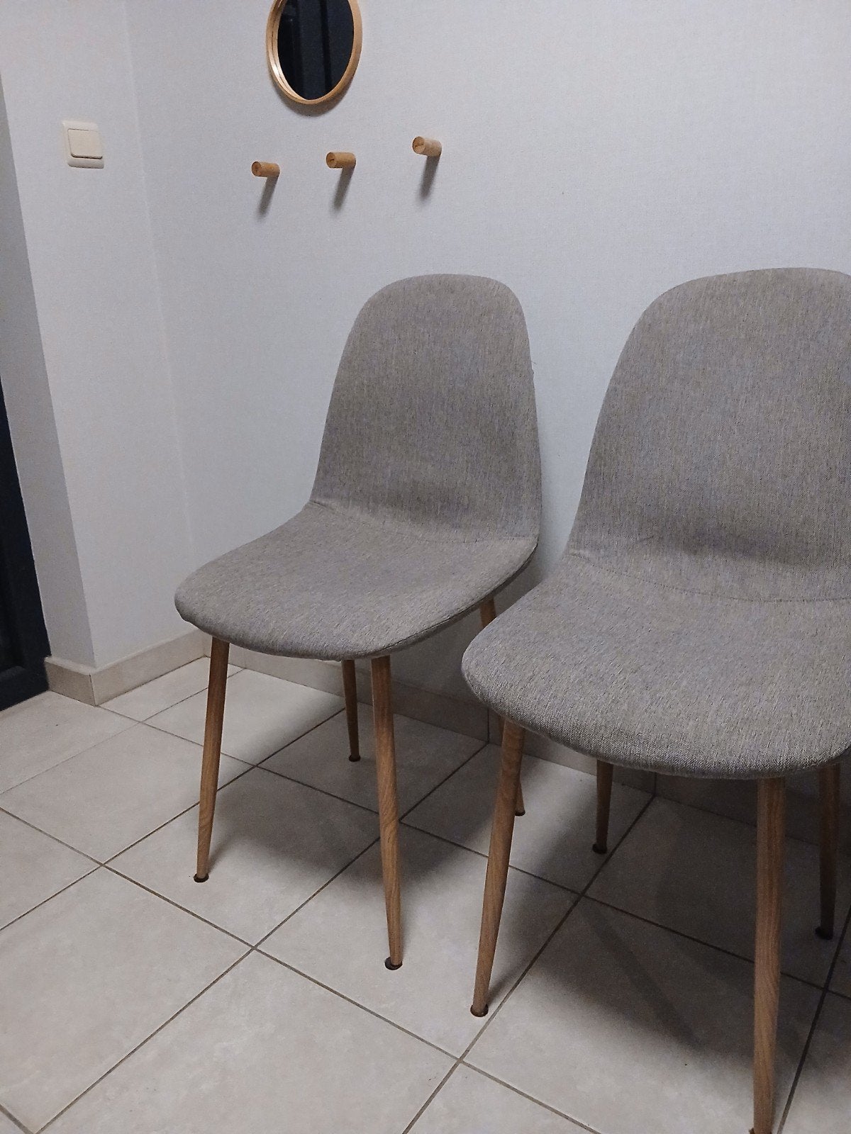 gratis af te halen:zes eetkamerstoelen, grijze stof/, Maison & Meubles, Enlèvement, Gris, Tissus, Modern