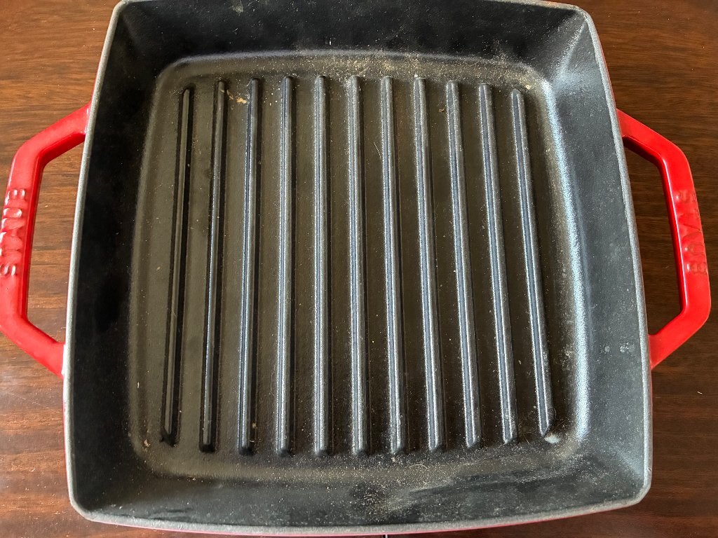 Staub - rode grill pan in gietijzer, Huis en Inrichting, Nieuw, Ophalen of Verzenden, Met handvatten, Overige merken