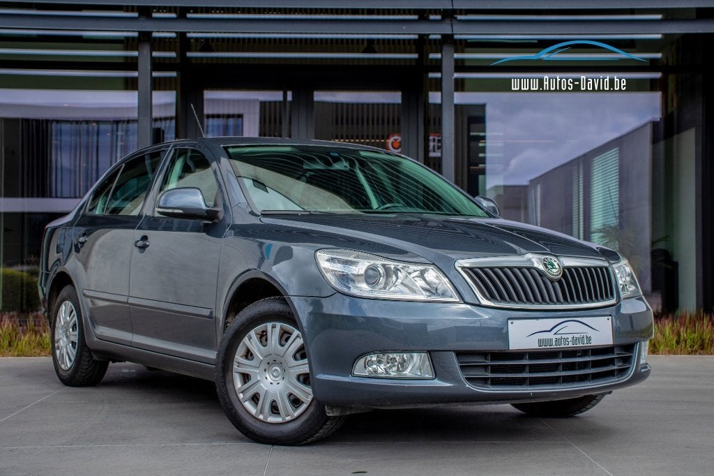 Skoda Octavia 1.6 TDi Ambiente/CLIMATISATION/CAPTEURS, Achat, 4 portes, Entreprise, Boîte manuelle
