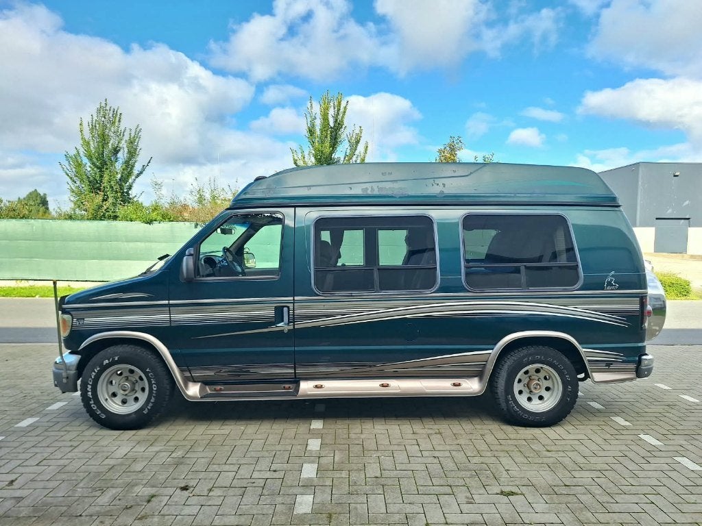 Ford E150 CAMPER  4.6 V8 | LPG + BENZINE, Caravans en Kamperen, Automaat, Bestuurdersdeur, Ford, Tot en met 2