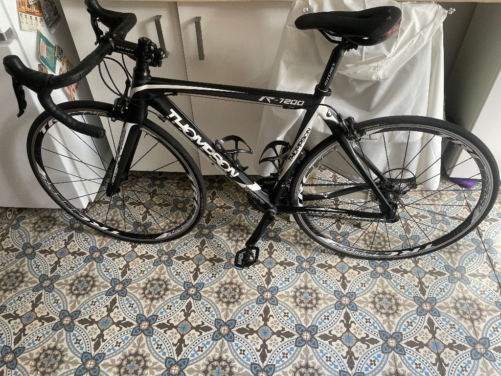 Vélo route T 50 full carbone Thompson 7200, Fietsen en Brommers, Fietsen | Racefietsen, Gebruikt, Carbon, 10 tot 15 versnellingen