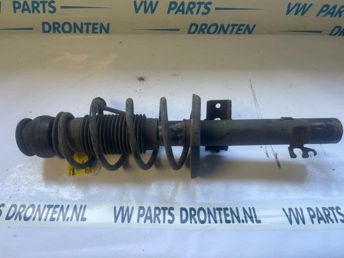 Schokdemperpoot rechts-voor van een Volkswagen Polo, Gebruikt, -, Volkswagen, -