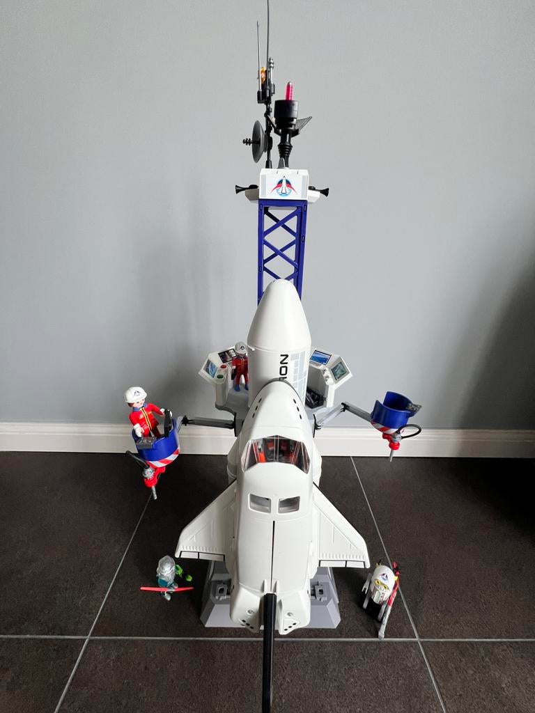 Playmobil space shuttle + lanceerbasis, Kinderen en Baby's, Speelgoed | Playmobil, Ophalen, Zo goed als nieuw