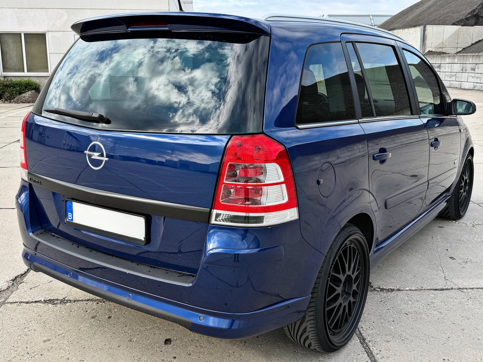 Opel Zafira 1.6i benzine 139.000km Full Opt 7pl Gekeurd, Voorwielaandrijving, Monovolume, Zwart, 4 cilinders