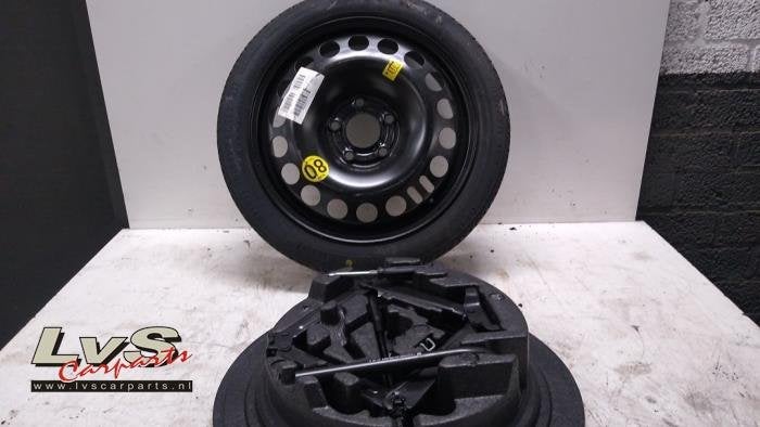 Krikset + reservewiel van een Opel Meriva, Gebruikt, -, -, Opel
