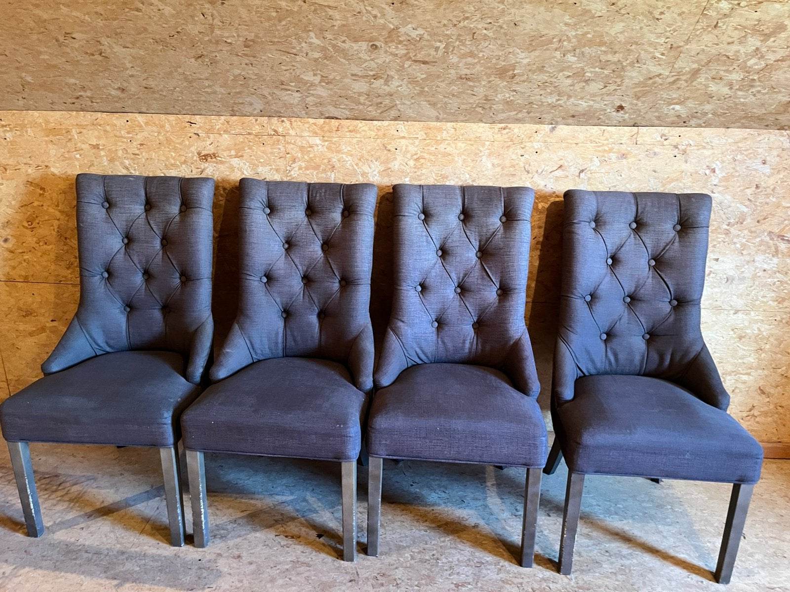 4 met stof beklede stoelen, Ophalen, Hout, Gebruikt, Bruin