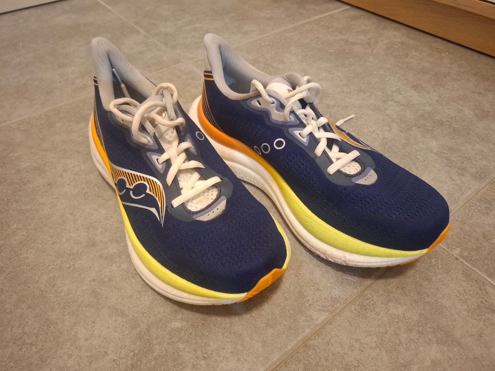 Saucony Triumph, Enlèvement, Saucony
