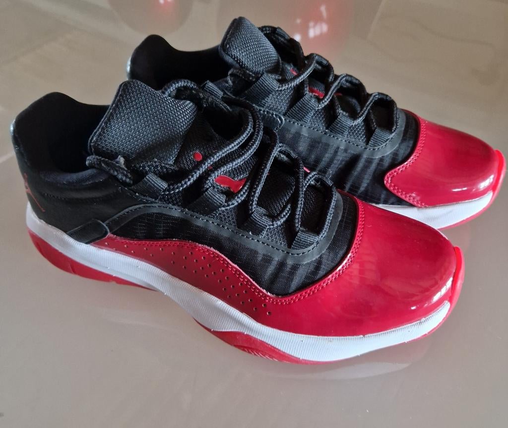 Nike Air Jordan 11 (pointure 38), Ophalen