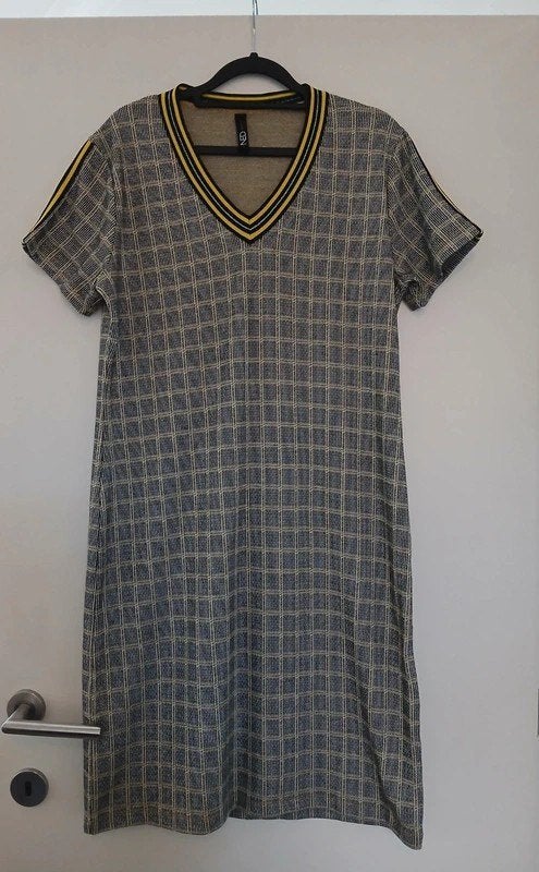 Maat 42 Geruit kleedje Ned Nieuwstaat, Kleding | Dames, Ophalen, Maat 42/44 (L), Zo goed als nieuw, Knielengte