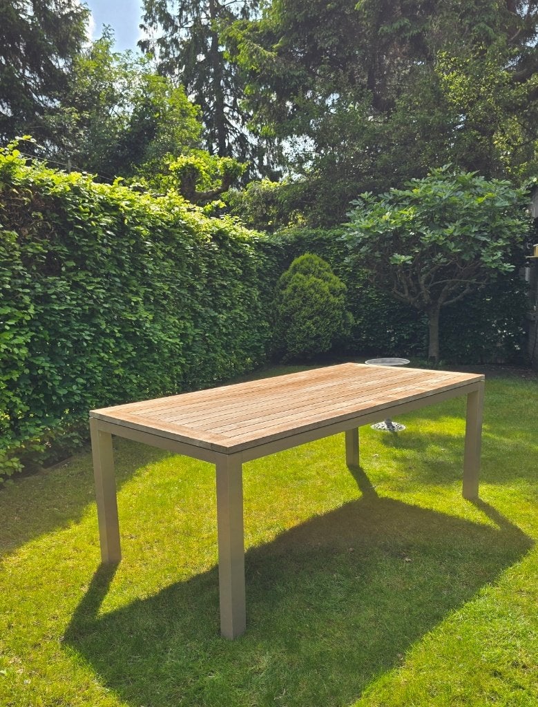 Te koop: Mooie tuintafel in prima staat!!, Ophalen of Verzenden, Zo goed als nieuw, Rechthoekig, Teakhout